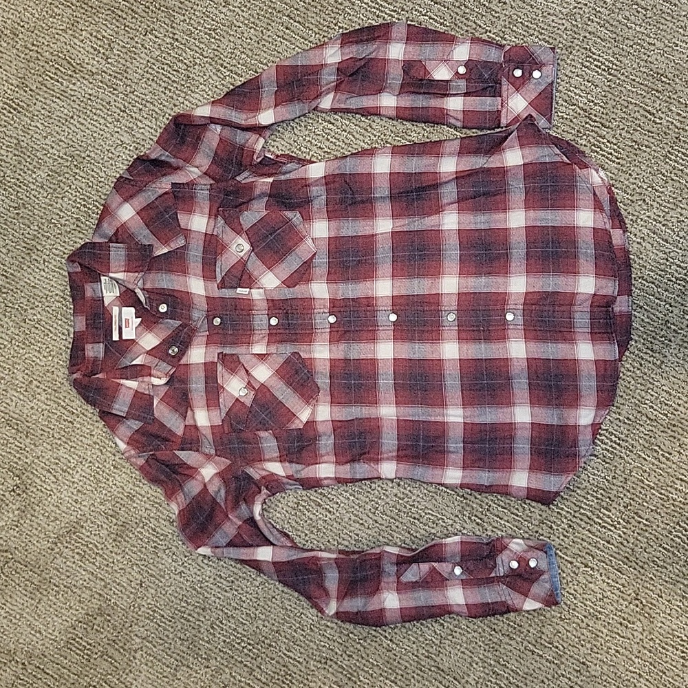 Men's  Levi's Small Trailored Fit Button Up